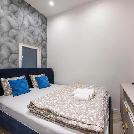 Bright Downtown Hideaway - Steps From Basilica דירה בודפשט