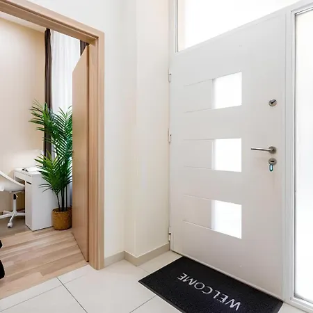 Apartament Bright Downtown Hideaway - Steps From Basilica *