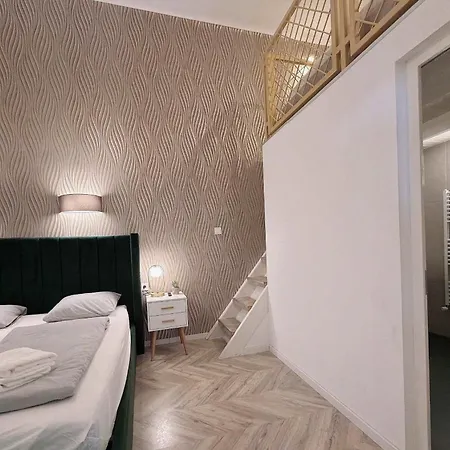 Bright Downtown Hideaway - Steps From Basilica * Budapesta