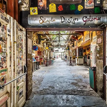 Bright Downtown Hideaway - Steps From Basilica *