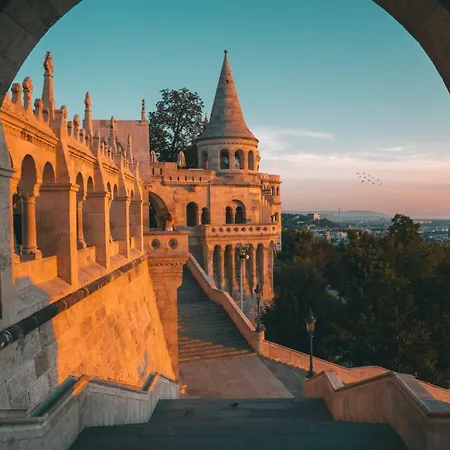 Bright Downtown Hideaway - Steps From Basilica Apartament Budapesta