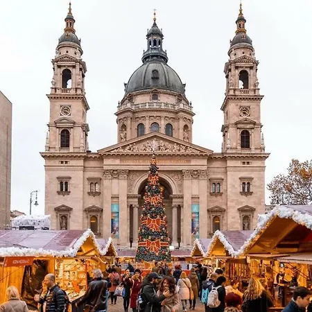 Bright Downtown Hideaway - Steps From Basilica Apartament Budapesta
