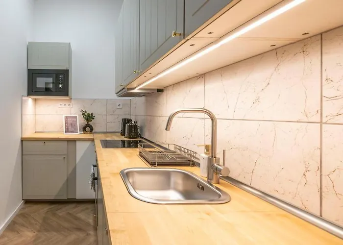 Bright Downtown Hideaway - Steps From Basilica Apartament *